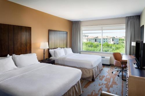 Holiday Inn San Antonio Northwest- SeaWorld Area an IHG Hotel - image 3