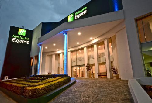 홀리데이 인 익스프레스 톨루카 바이 IHG - 숙소 외관