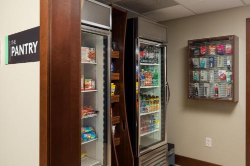 Staybridge Suites Sacramento-Folsom an IHG Hotel - image 14