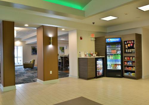 Holiday Inn Hotel & Suites Rochester - Marketplace, an IHG Hotel