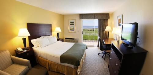 Holiday Inn Express St Ignace-Lake Central, an IHG Hotel