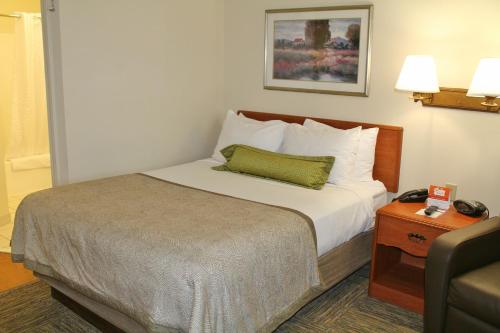 Candlewood Suites Syracuse-Airport, an IHG Hotel