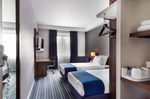 Holiday Inn Express Colchester an IHG Hotel - main image