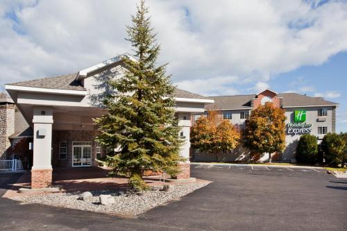 Holiday Inn Express St Ignace-Lake Central, an IHG Hotel