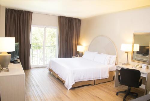 230129687 Holiday Inn Express Monterrey Galerias-San Jeronimo by IHG