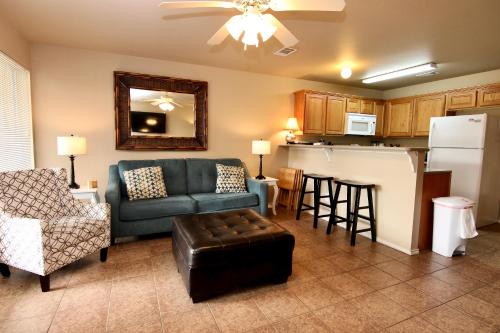 Shady River Oasis in New Braunfels, USA