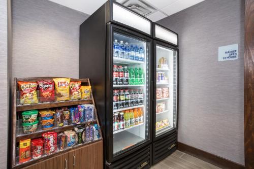 Holiday Inn Express Kansas City - at the Legends! an IHG Hotel - image 23