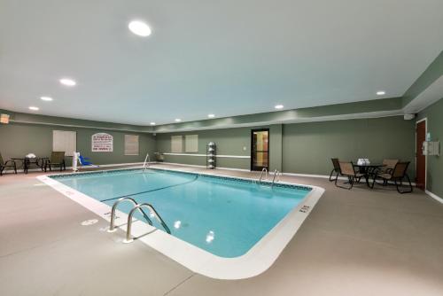 泳池, Best Western North Attleboro / Providence Beltway in 北阿特爾伯勒