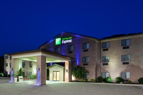Exterior view, Wingate by Wyndham Newell in Newell (WV)