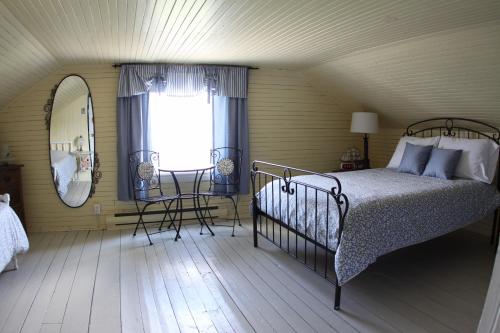La Grange aux Hiboux Gite et Restaurant B&B