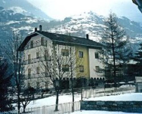 Hostel - Bormio - Livigno - Santa Caterina - Stelvio