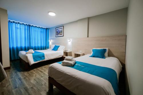 Superior Twin Room image 3