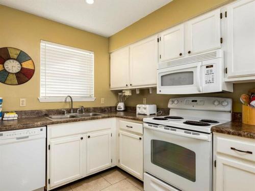 Lagoon Landing 208 by Meyer Vacation Rentals - image 2