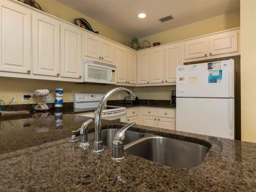 Joint Adventure by Meyer Vacation Rentals - image 2