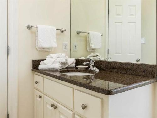 Joint Adventure by Meyer Vacation Rentals - image 3