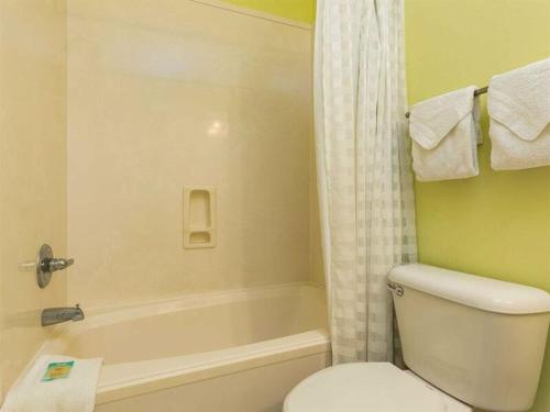 Jenny Lind West by Meyer Vacation Rentals