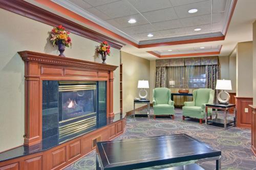 Holiday Inn Express Sault Ste Marie, an IHG Hotel