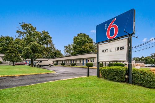 Motel 6-Tinton Falls, NJ