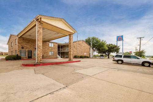 Motel 6-Red Oak, TX - Dallas - Hotel - Red Oak