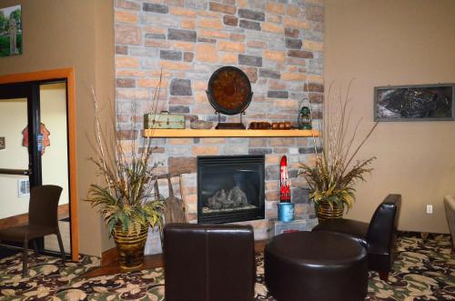 Cobblestone Inn & Suites - Lake View