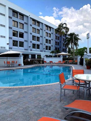 Holiday Inn Express Hotel & Suites Miami - Hialeah/Miami Lakes