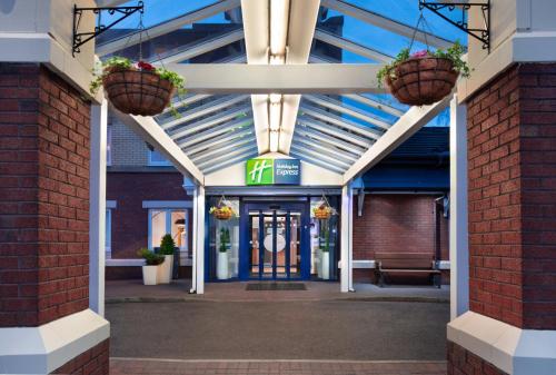 Holiday Inn Express Strathclyde Park M74, Jct 5, An Ihg Hotel