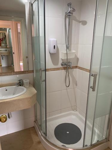 Skol Apartments Marbella - image 10