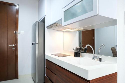 Modern 2BR at Signature Park Grande Apartment By Travelio, Dżakarta (zdjęcie 7)