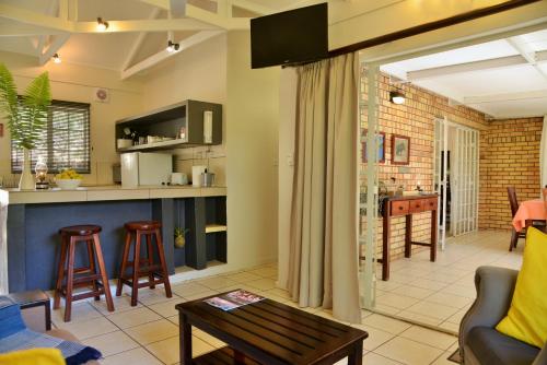 Chobe River Cottages in 카사네