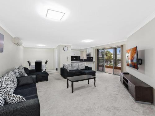 . Mariners Apartment 21