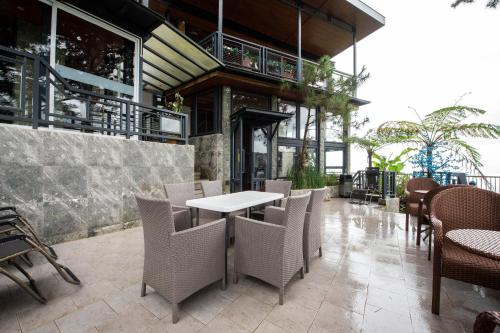 Bar/lounge, Sunset View Ridge Residences in Asin Road