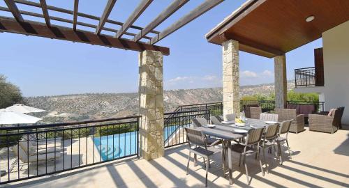4 bedroom Villa Kourion with private pool Aphrodite Hills Resort - image 4