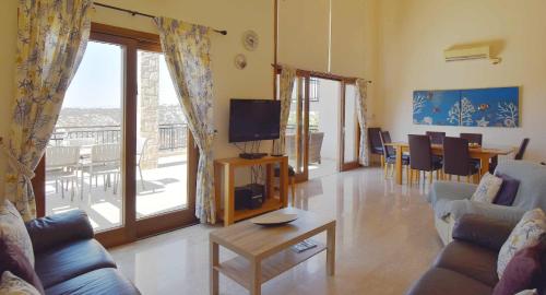4 bedroom Villa Kourion with private pool Aphrodite Hills Resort - image 9