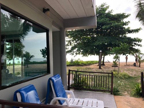 Rimlay Bungalow – Nai Yang Beach, WY