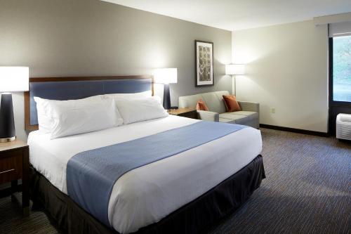 . Wingate by Wyndham St. Clairsville/Wheeling