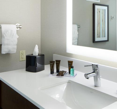 King Room - Mobility Access/Non-Smoking