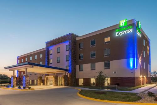 Exterior view, Holiday Inn Express Troy in Troy (IL)