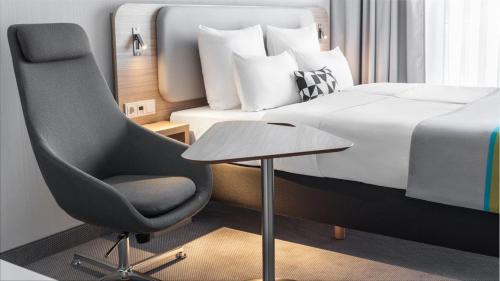 room detail thumbnail 1