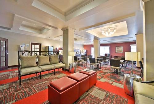 อาหารและเครื่องดื่ม, Holiday Inn Express & Suites Utica By IHG in ยูทิกา (NY)