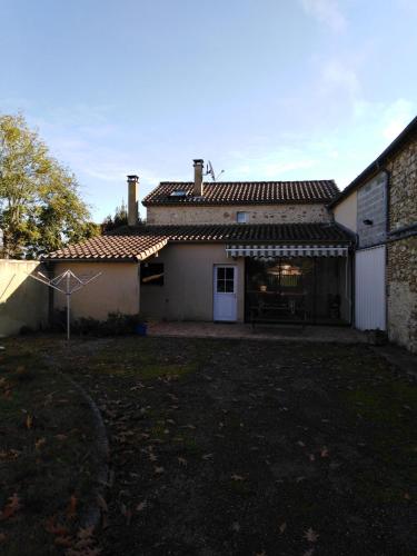 Les champs de St Pierre gîte à louer Ambrus