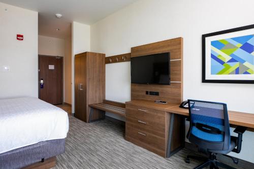 Holiday Inn Express - Lethbridge Southeast, an IHG Hotel