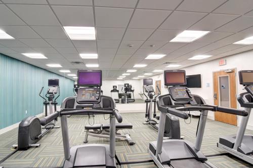 홀리데이 인 익스프레스 포트 월튼 비치 센트럴 바이 IHG - 피트니스 센터
