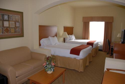 Holiday Inn Express Hotel & Suites Zapata - Zapata, TX TX 78076