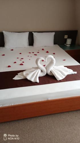 Hotel Oppium Restaurant & Garden - image 3