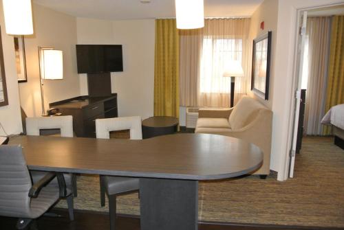 Candlewood Suites Washington-Fairfax, an IHG Hotel