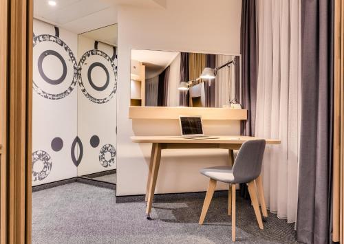 Holiday Inn - Warsaw City Centre an IHG Hotel - image 3