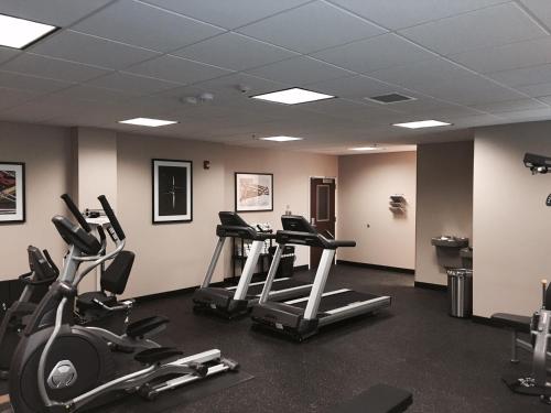 Candlewood Suites Youngstown W - I-80 Niles Area, an IHG Hotel