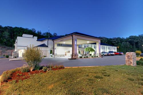 홀리데이 인 익스프레스 허리케인 밀스 웨이벌리 바이 IHG - 숙소 외관