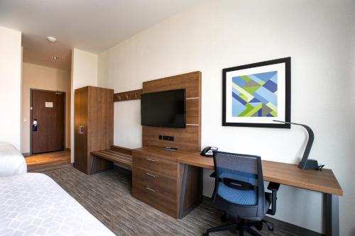 Holiday Inn Express - Lethbridge Southeast, an IHG Hotel