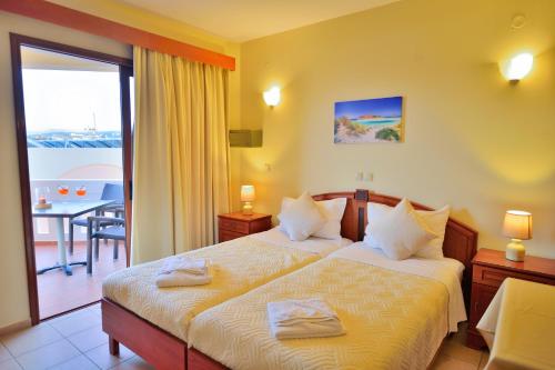 Maria Beach Hotel - image 13